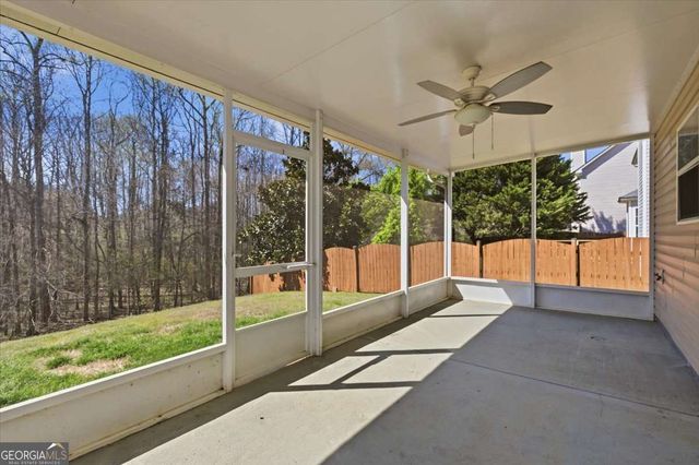 78 Saint Charles Place, Sharpsburg, GA 30277