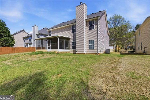 78 Saint Charles Place, Sharpsburg, GA 30277