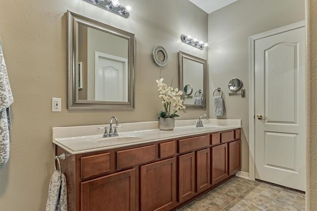 2203 Nicholas Crossing, Conroe, TX 77304