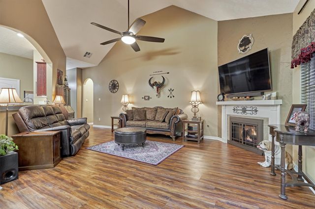 2203 Nicholas Crossing, Conroe, TX 77304