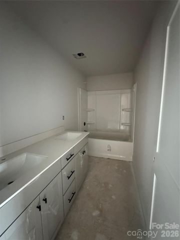 721 Inwood Hill Drive 94, Gastonia, NC 28056