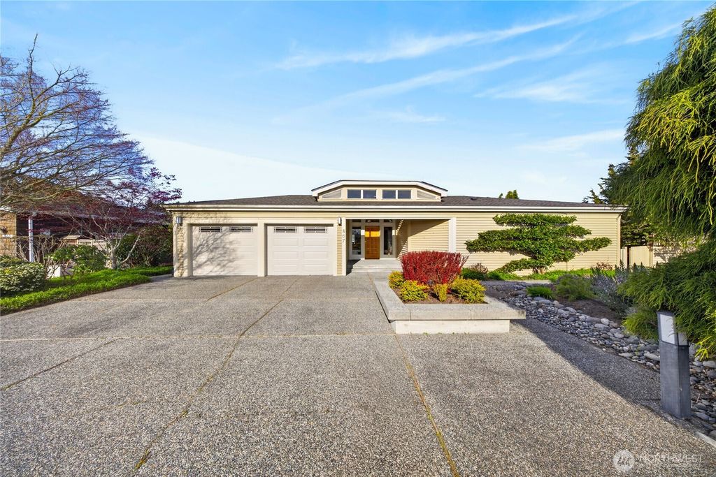 867 Kalispell Drive, La Conner, WA 98257