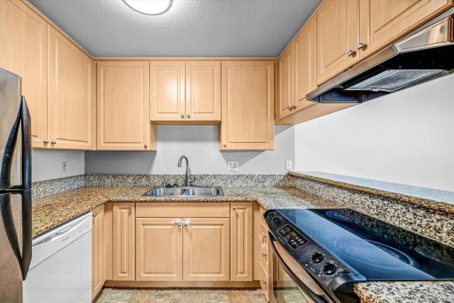 10026 Maya Linda 6204, San Diego, CA 92126