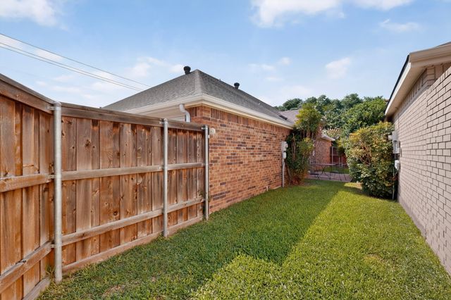2702 Garden Springs Drive, Richardson, TX 75082