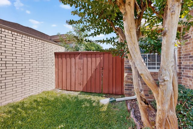 2702 Garden Springs Drive, Richardson, TX 75082