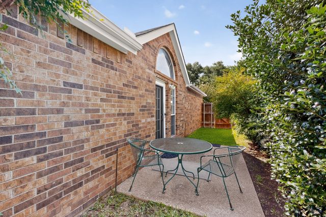 2702 Garden Springs Drive, Richardson, TX 75082