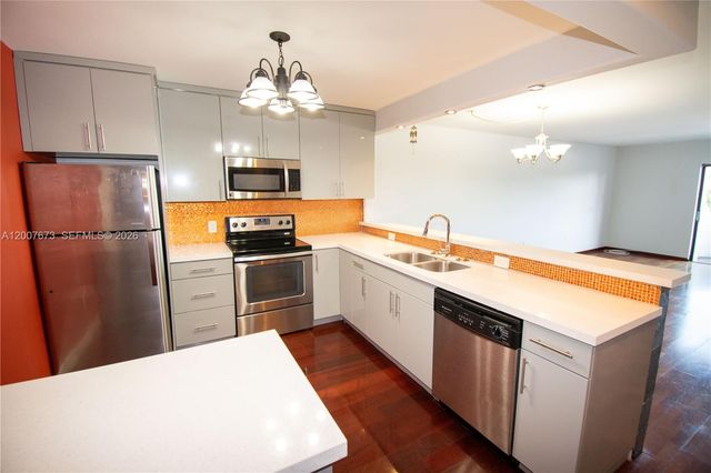 110 S Shore Dr 5B, Miami Beach, FL 33141