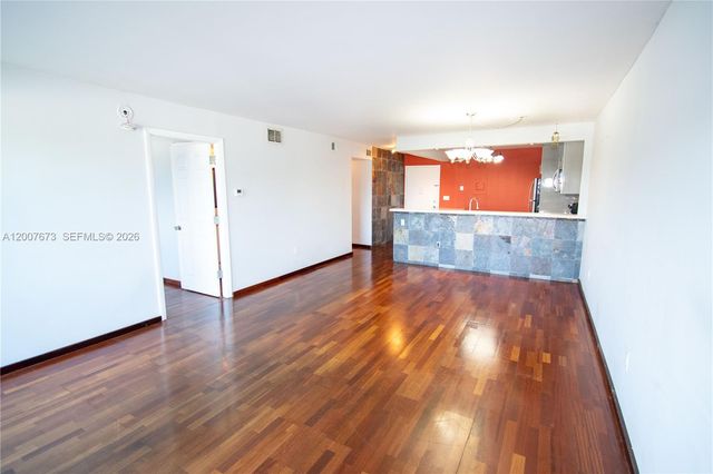 110 S Shore Dr 5B, Miami Beach, FL 33141