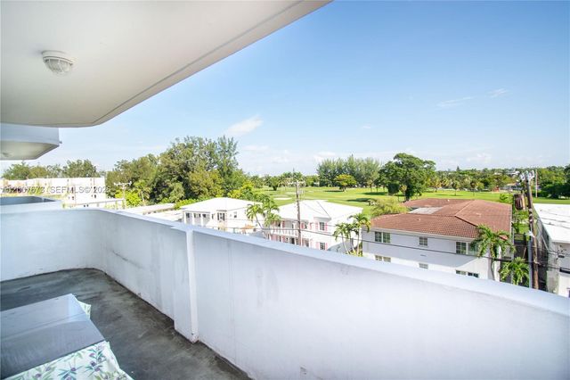 110 S Shore Dr 5B, Miami Beach, FL 33141