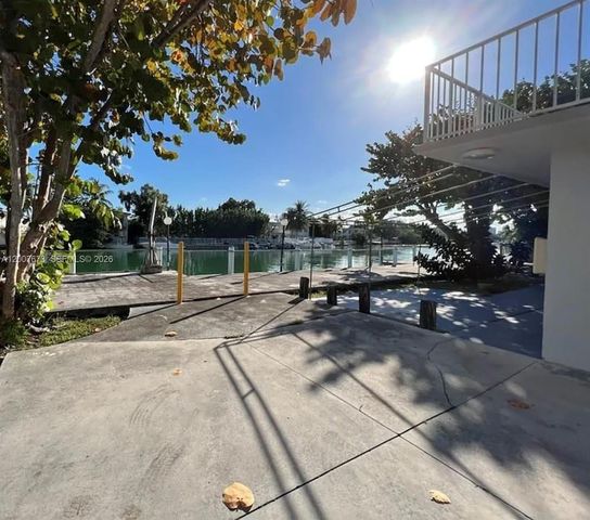 110 S Shore Dr 5B, Miami Beach, FL 33141