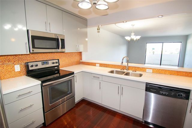 110 S Shore Dr 5B, Miami Beach, FL 33141