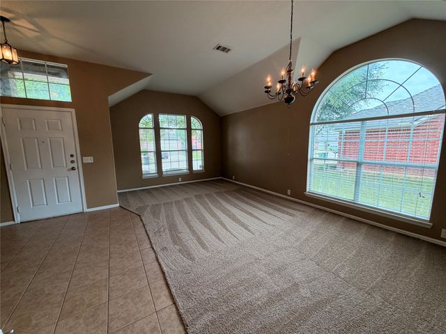 618 Rosarita Road, Arlington, TX 76002