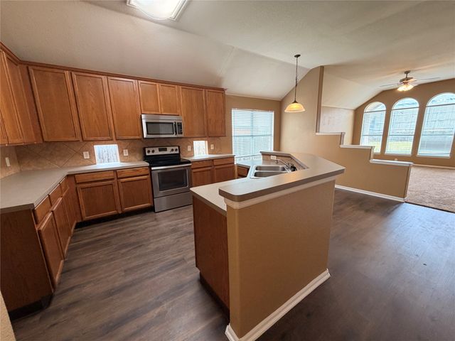 618 Rosarita Road, Arlington, TX 76002