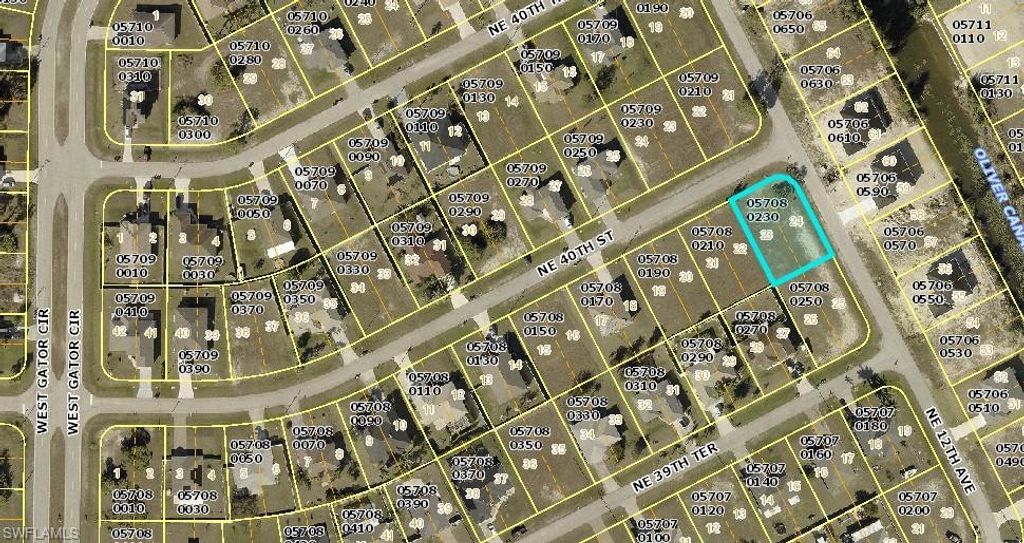 1104 NE 40th ST, Cape Coral, FL 33909