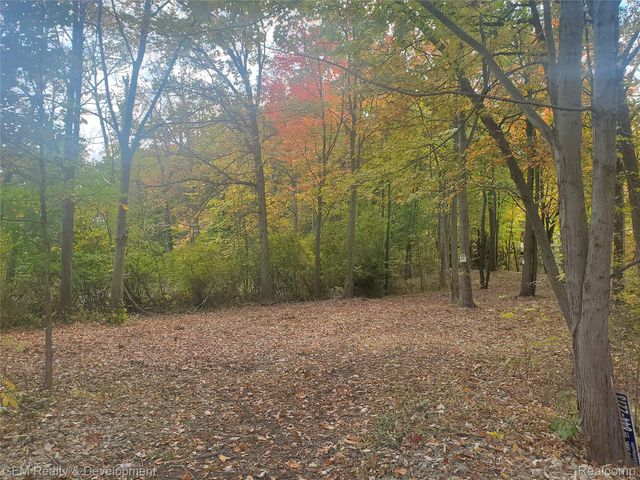 5700 Seven Mile Road, Salem Twp, MI 48178