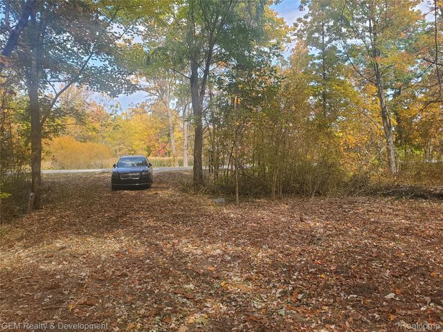 5700 Seven Mile Road, Salem Twp, MI 48178