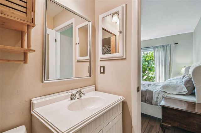 97 DAVIS BOULEVARD E B, Tampa, FL 33606