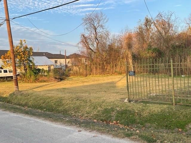 5810 Wipprecht Street, Houston, TX 77026