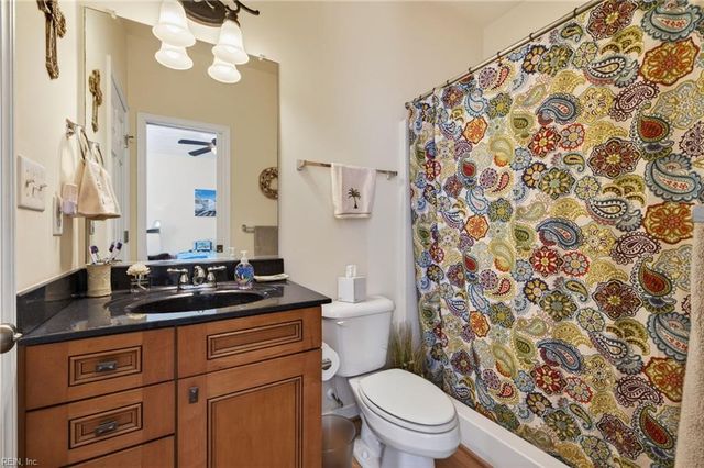 1228 Rosebud LN, Chesapeake, VA 23322