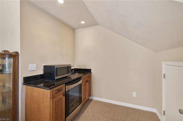 1228 Rosebud LN, Chesapeake, VA 23322