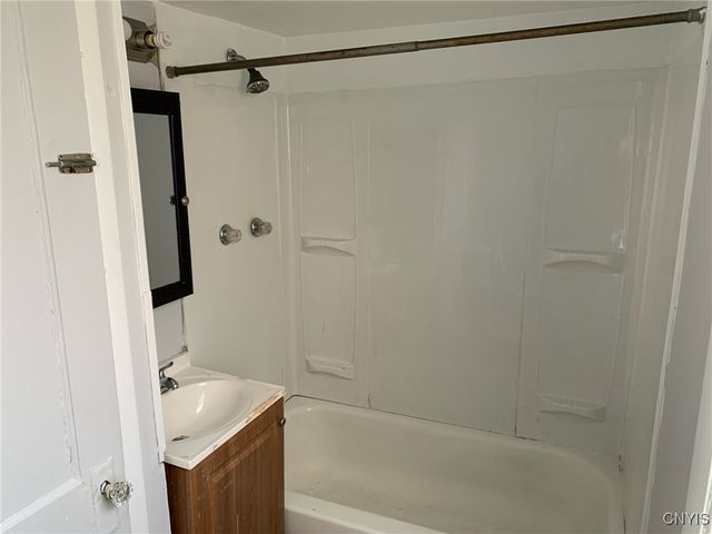 122 Putnam Street, Syracuse, NY 13204