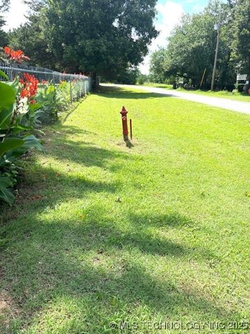 60 Wildflower, Eufaula, OK 74432