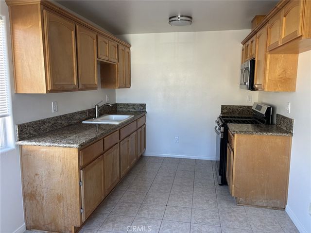 150 W 116th Street, Los Angeles, CA 90061