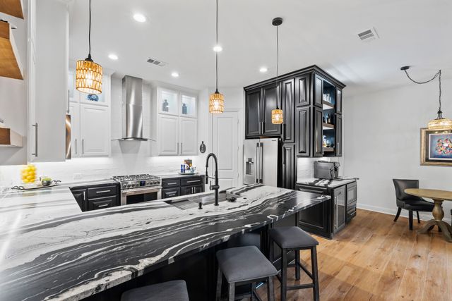 2217 6th Avenue, Flower Mound, TX 75028