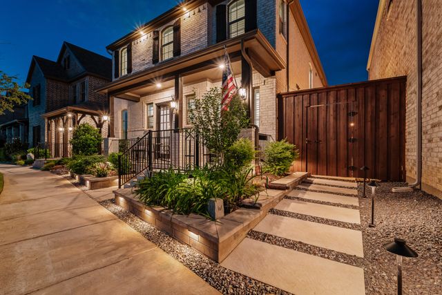 2217 6th Avenue, Flower Mound, TX 75028
