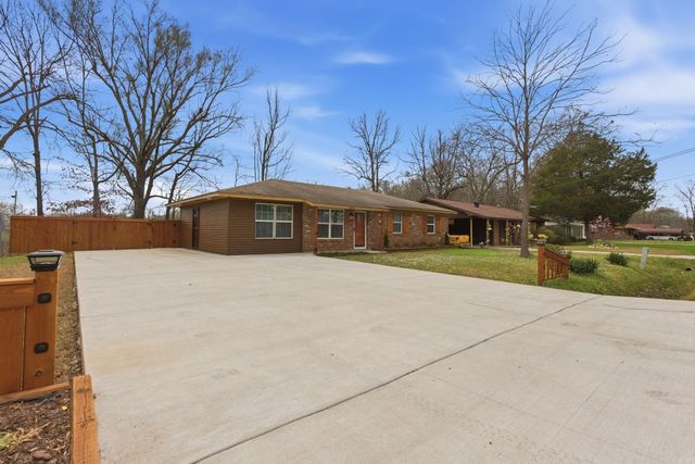 4010 W 17th Avenue, Pine Bluff, AR 71603
