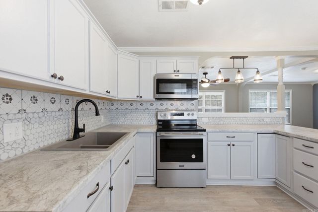 4010 W 17th Avenue, Pine Bluff, AR 71603