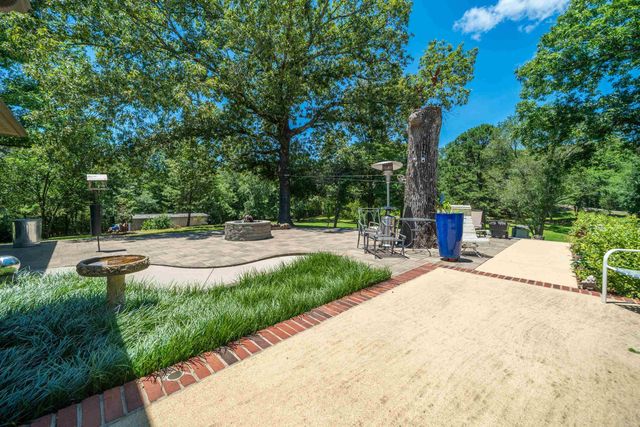 393 Grandstaff Drive, Hot Springs, AR 71913