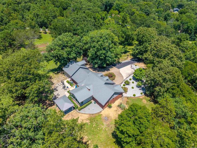 393 Grandstaff Drive, Hot Springs, AR 71913