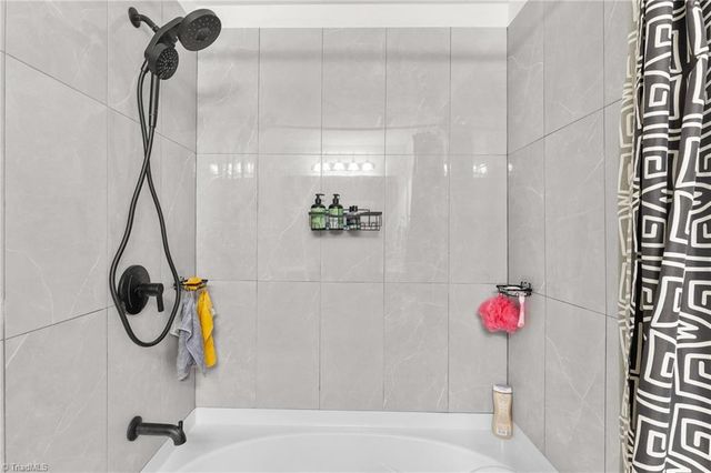 3869 Field Sedge Drive, Winston-salem, NC 27107