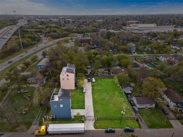 0 Eichwurzel Tbd Lane, Houston, TX 77009