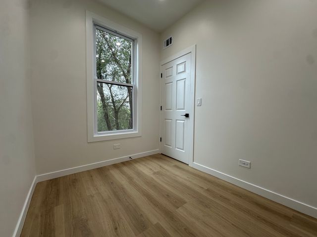 1721 W Pierce Avenue 3, Chicago, IL 60622