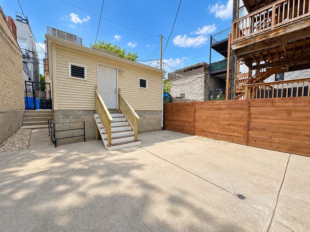 1721 W Pierce Avenue 3, Chicago, IL 60622