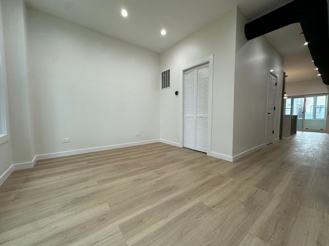 1721 W Pierce Avenue 3, Chicago, IL 60622
