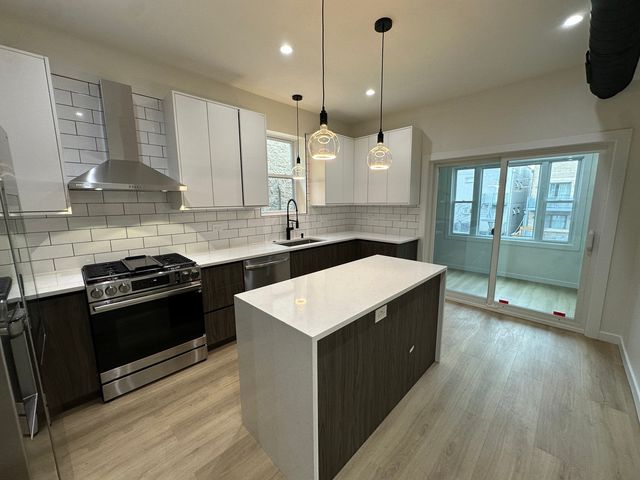 1721 W Pierce Avenue 3, Chicago, IL 60622