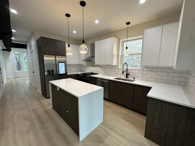 1721 W Pierce Avenue 3, Chicago, IL 60622