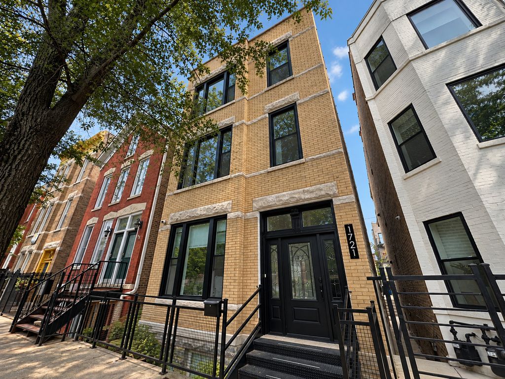 1721 W Pierce Avenue 3, Chicago, IL 60622