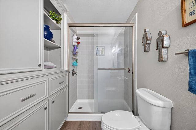 4220 County Road 203, Liverpool, TX 77577