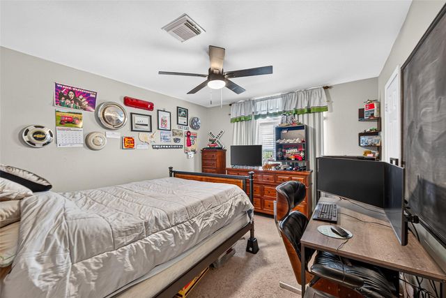 4220 County Road 203, Liverpool, TX 77577