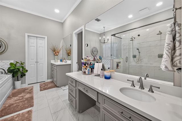 4220 County Road 203, Liverpool, TX 77577