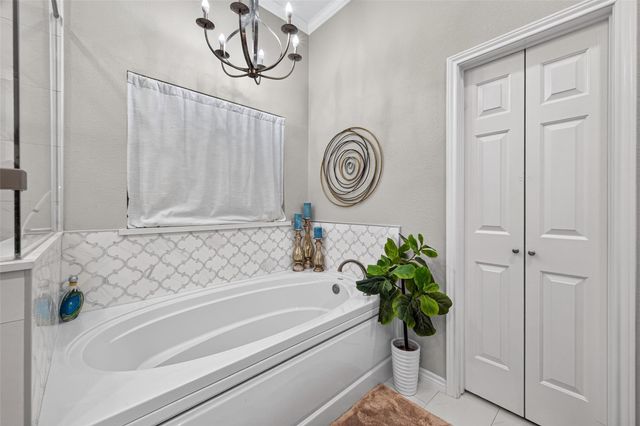 4220 County Road 203, Liverpool, TX 77577