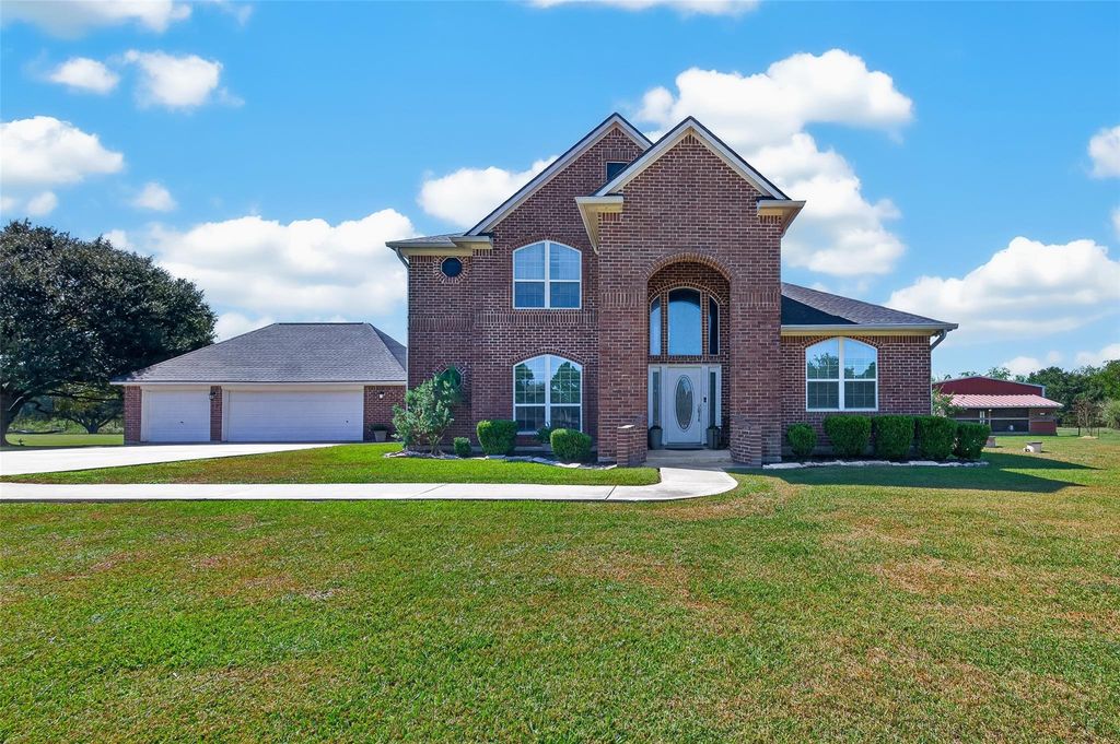 4220 County Road 203, Liverpool, TX 77577