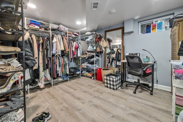 16 Highview Dr, Woodland Park, NJ 07424