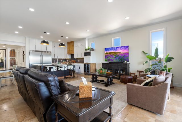 57425 E Highway 125 2013 and 2013A, Monkey Island, OK 74331