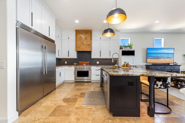 57425 E Highway 125 2013 and 2013A, Monkey Island, OK 74331