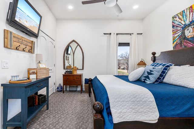 57425 E Highway 125 2013 and 2013A, Monkey Island, OK 74331